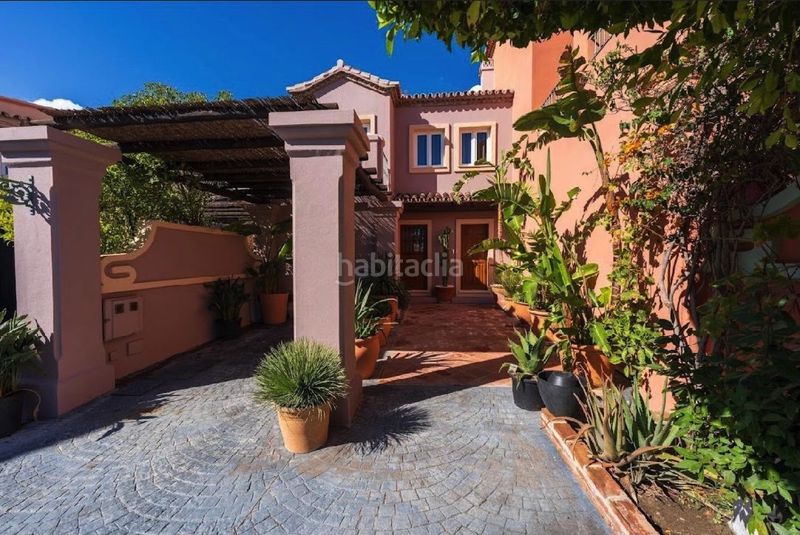 Foto ab10f445-0664-465f-82f0-6622c0d591f1. Casa adossada amb aparcament piscina a La Quinta Benahavís