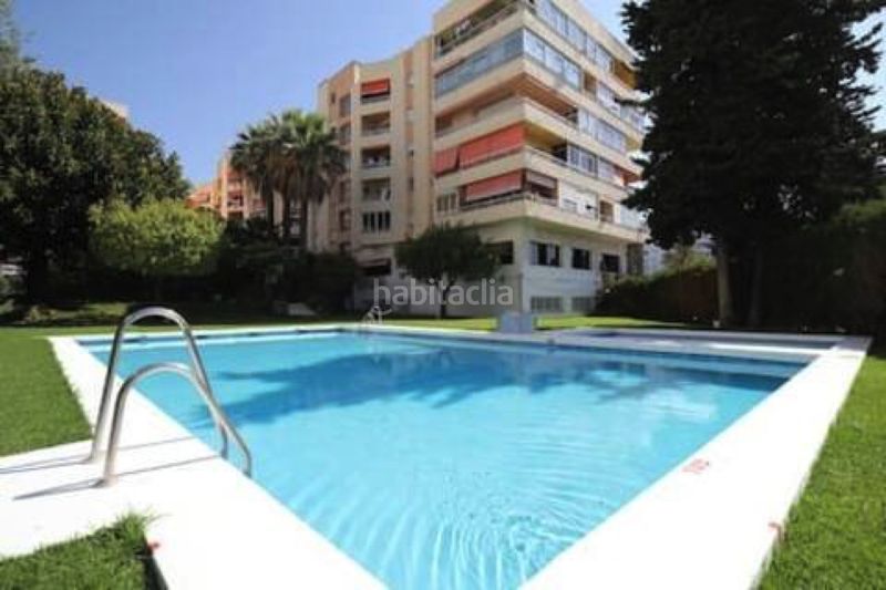 Foto d5a9fe4f-b5f5-412e-9235-b4127a75982b. Apartament amb piscina a Casco Antiguo Marbella
