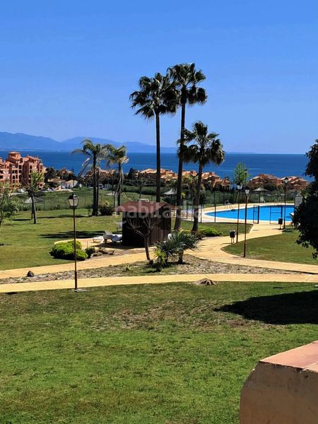 Foto 0faa9558-c2c0-4166-bef7-1dcfde9891fb. Casa aparellada amb aparcament piscina a Alcorrín Manilva