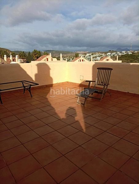 Foto d446693a-36fd-46f9-9428-cd3ebfbd590c. Casa aparellada amb aparcament piscina a Alcorrín Manilva