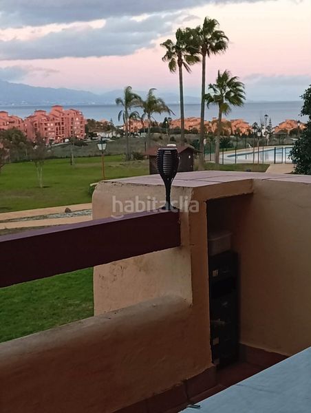 Foto ed79896c-8c6e-45f2-a300-c9362fd42e9d. Casa aparellada amb aparcament piscina a Alcorrín Manilva