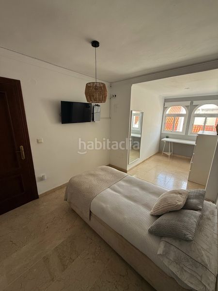 Foto d4a0b304-78f2-4e66-bb7c-eb513f8b53fc. Casa adossada amb aparcament piscina a Huerta Nueva Estepona