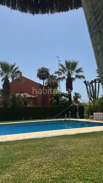 Foto e8e3b46d-f6e4-4881-b9ac-57001f0bb322. Casa adossada amb aparcament piscina a Huerta Nueva Estepona