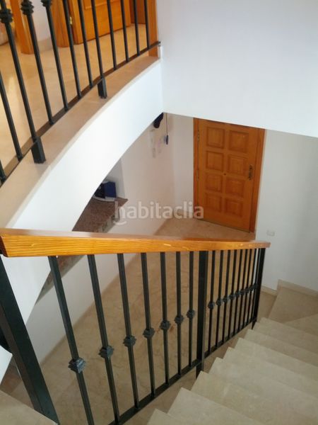Foto ccce10e8-d9eb-4d44-97b1-af27ca4ea7c8. Casa aparellada amb aparcament piscina a Manilva pueblo Manilva