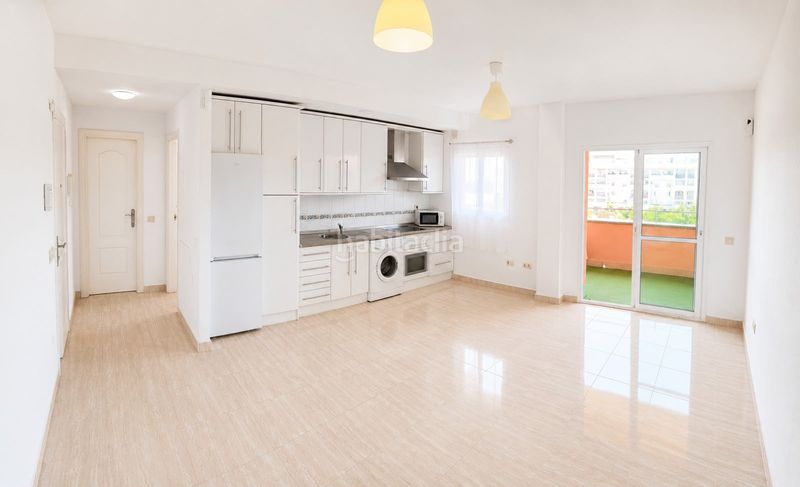 Foto 7ea21d30-036f-46d1-a005-e6c81163dc32. Apartament amb aparcament piscina a San Luis de Sabinillas Manilva