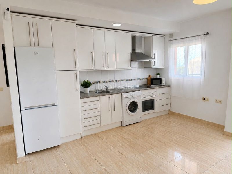 Foto 80c221e4-f850-45d9-9e8b-3bf58fed7a98. Apartament amb aparcament piscina a San Luis de Sabinillas Manilva