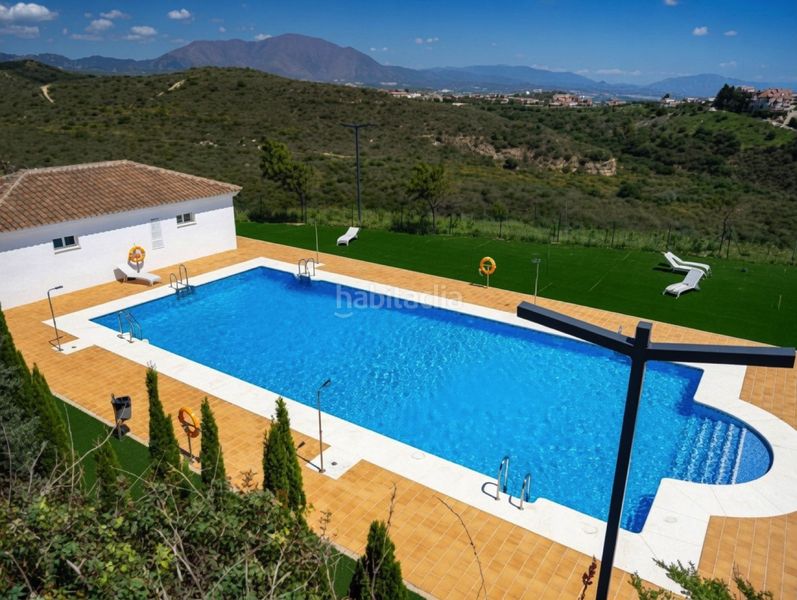 Foto 39623f71-ecce-4e13-8d45-eced082056b8. Planta baixa amb aparcament piscina a Alcorrín Manilva