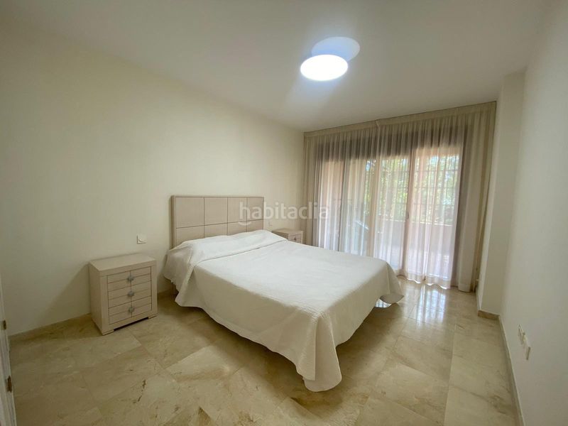 Foto 13d755e6-6457-4c9a-9218-217fd6f32498. Planta baixa amb aparcament piscina a Nueva Atalaya Estepona