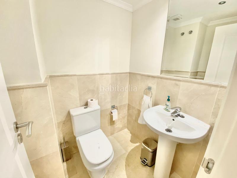 Foto 183ce535-39bf-485a-b7fd-c3c73b0db774. Miete appartement mit parking pool in Benatalaya Estepona