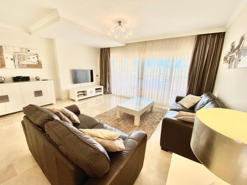 Foto 62a33c23-dc78-4c3a-bf59-beec4fb9bf54. Miete appartement mit parking pool in Benatalaya Estepona