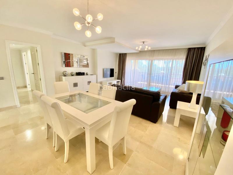 Foto 948fa61d-60cb-445e-9f65-49945b895fd2. Miete appartement mit parking pool in Benatalaya Estepona