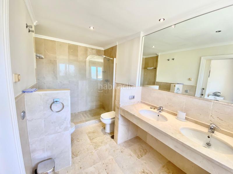 Foto a4977126-981c-48cd-877a-9fcfad57448e. Miete appartement mit parking pool in Benatalaya Estepona