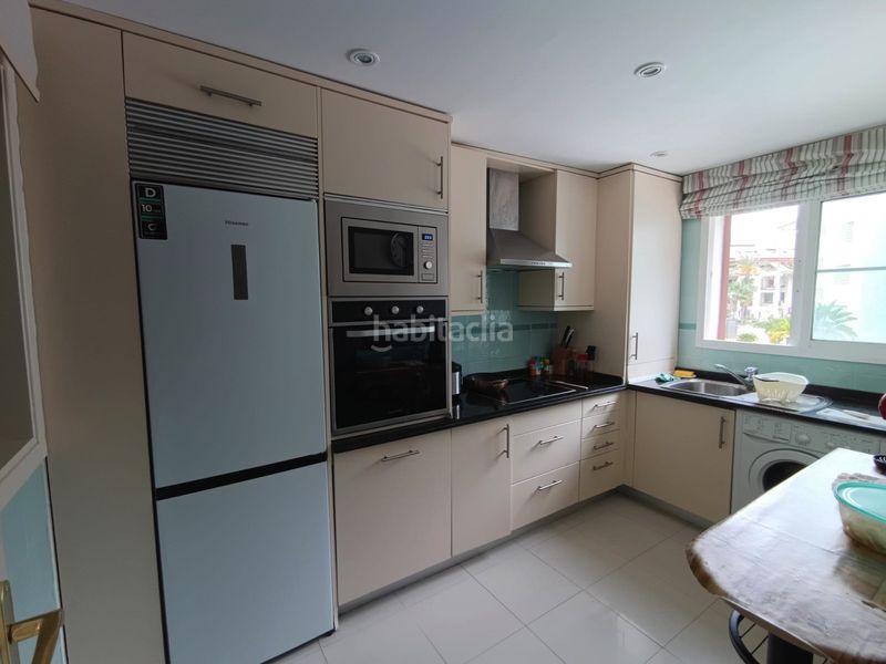 Foto c0641135-8333-41e0-94bf-f16eef9ada74. Apartament amb piscina a puerto de Sotogrande-la marina Sotogrande
