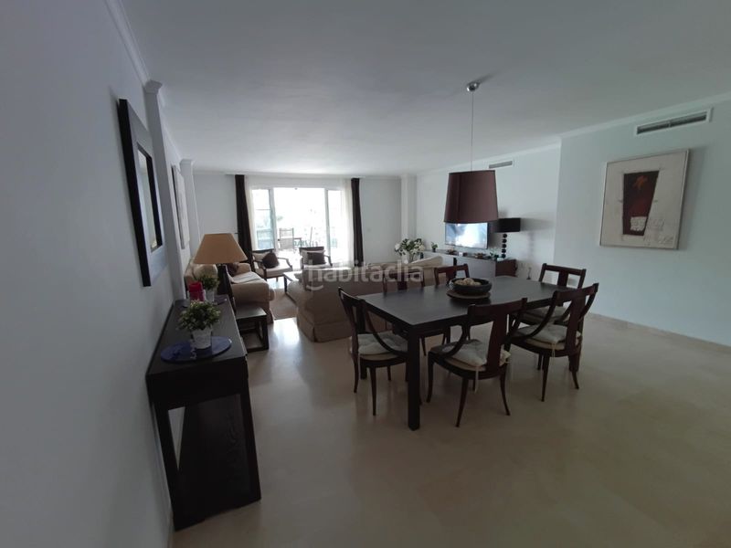 Foto e4c96133-b6db-4c2c-bd2a-e66786d5ae30. Apartament amb piscina a puerto de Sotogrande-la marina Sotogrande