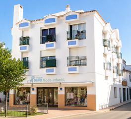 Appartement in San Pedro de Alcántara Pueblo. Luminoso piso de 2 dormitorios en planta alta