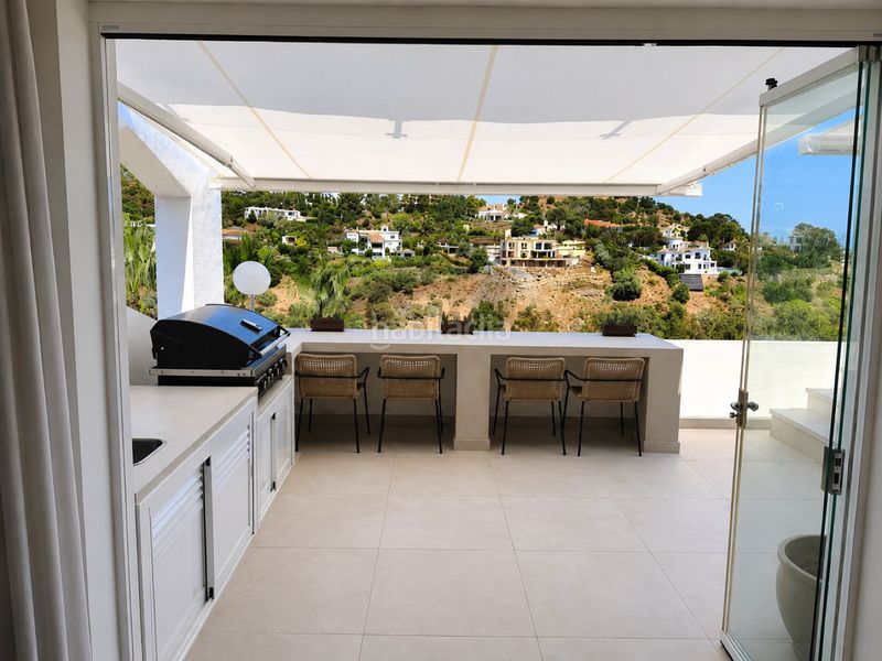 Foto f5651023-03f2-4998-85e2-9978fd78f041. Duplex con parcheggio piscina in La Quinta Benahavís