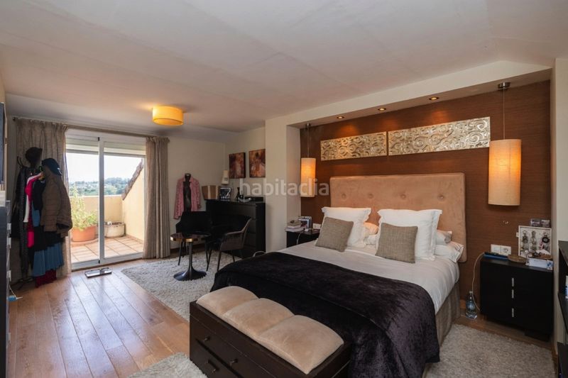 Foto d021ee62-baff-4845-b3b4-9da451e10a6b. Àtic amb aparcament piscina a Bel - Air Estepona