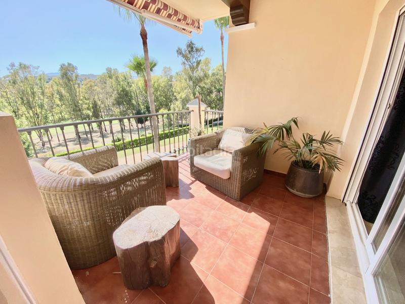 Foto 0885a4d0-a348-4077-a0bf-8846fe6c21e4. Miete appartement mit parking pool in Benatalaya Estepona