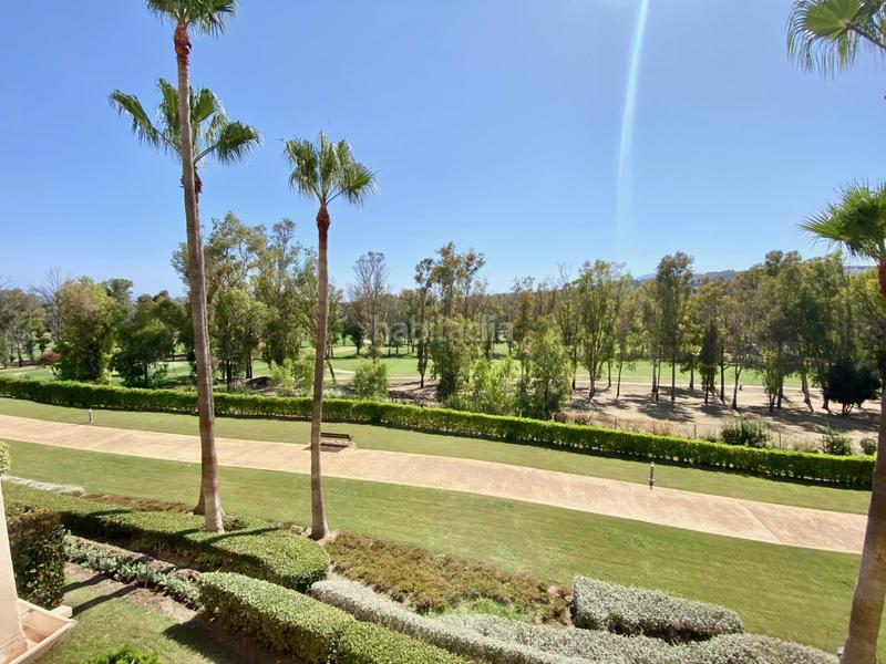 Foto 0a2e3aec-d15c-4caf-a867-603b0715627b. Miete appartement mit parking pool in Benatalaya Estepona