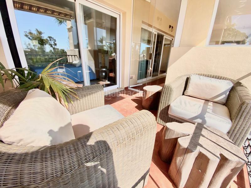 Foto 42ccb685-12b2-4450-83b7-0eb2444ef640. Miete appartement mit parking pool in Benatalaya Estepona