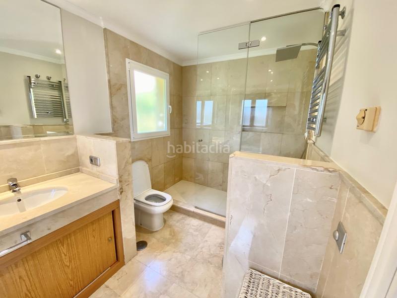 Foto ae4665b1-eb14-4fef-a504-0507ba661b47. Miete appartement mit parking pool in Benatalaya Estepona