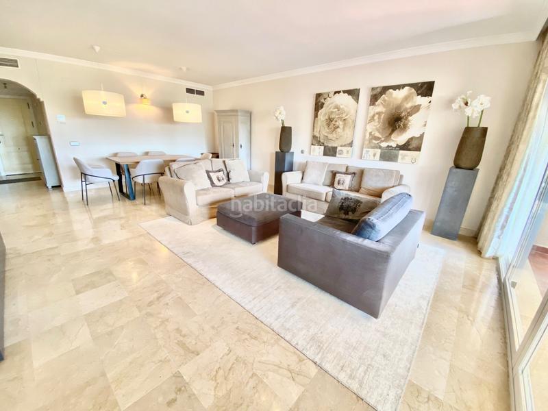 Foto bd5a253a-0878-40bf-a47a-3e85bb700042. Miete appartement mit parking pool in Benatalaya Estepona