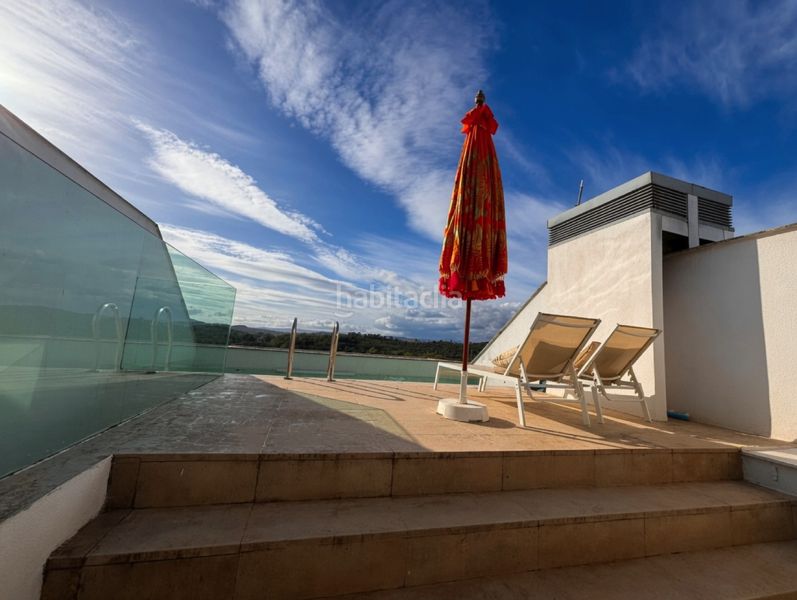 Foto e27e1cb4-4b07-43b5-8038-d0425ab9a4b6. Casa aparellada amb piscina a San Enrique-Guadiaro-Pueblo Nuevo Sotogrande
