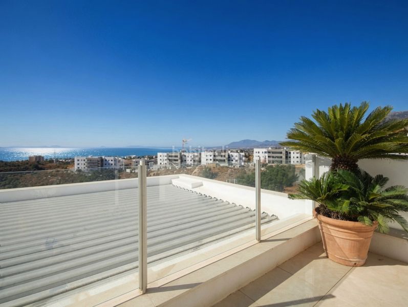 Foto 0c542574-9e6a-484b-87fc-fb74cd515b0c. Àtic amb aparcament piscina a Alto de los Monteros Marbella