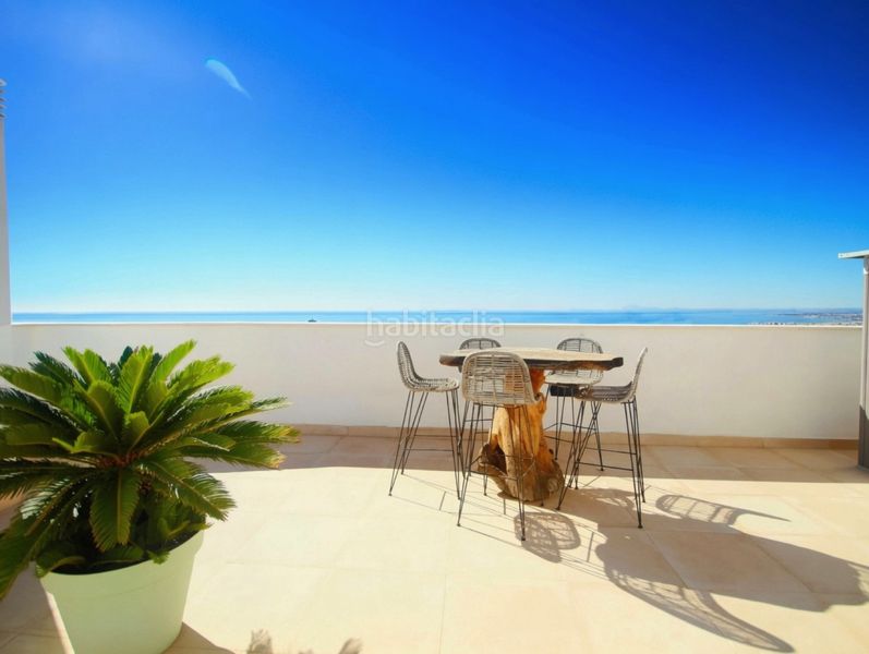 Foto 71ff2353-ee42-4c7d-ae5d-85ae3f008aab. Àtic amb aparcament piscina a Alto de los Monteros Marbella