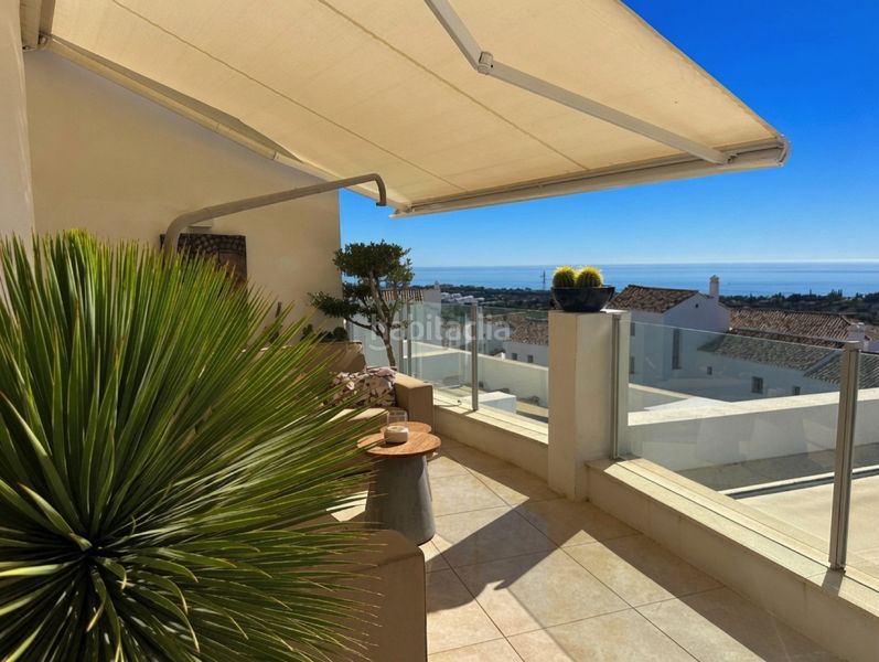 Foto dd0987a6-5ef9-4d4b-89c6-ee566c713c4e. Àtic amb aparcament piscina a Alto de los Monteros Marbella