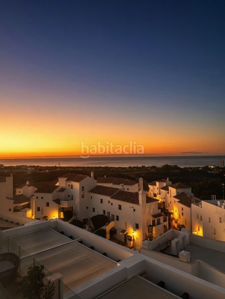 Foto f04e6967-d7bf-4567-9e59-919c739d50f6. Àtic amb aparcament piscina a Alto de los Monteros Marbella