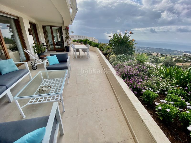 Foto 40574942-4f3d-4624-8f04-2e4b14e46a20. Apartament amb aparcament piscina a Alto de los Monteros Marbella