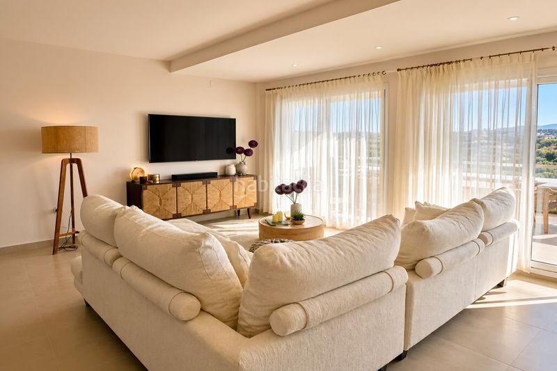 Foto fdd3dbfb-bbea-45ae-a582-181b2671308a. Apartament amb aparcament piscina a Cancelada Estepona