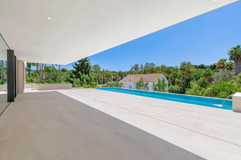 Foto 0078a699-d337-46ca-91aa-86134a76ee23. Casa amb aparcament piscina a Sotogrande alto Sotogrande