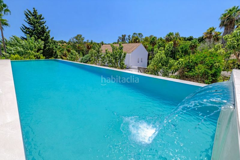 Foto 340f2411-a03d-46ca-aebe-0c267065c30a. Casa amb aparcament piscina a Sotogrande alto Sotogrande