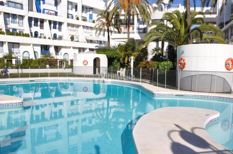 Foto 3b955dab-59a6-4ce7-9b28-bc06da63d77a. Dúplex amb aparcament piscina a Playa de la Fontanilla Marbella