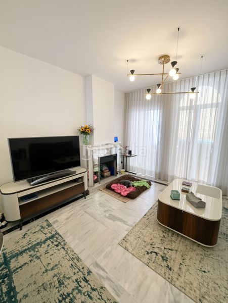 Foto a3f7f470-f258-4f4a-82a5-bd510035fd83. Dúplex amb aparcament piscina a Playa de la Fontanilla Marbella