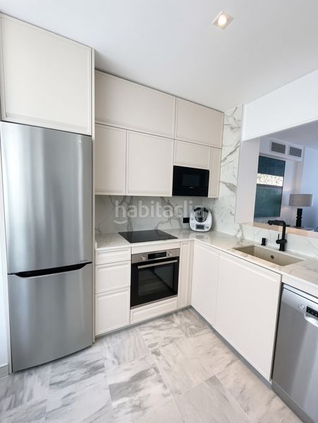 Foto b4c624b6-541d-4c30-a8b7-2d8f60cb74f0. Dúplex amb aparcament piscina a Playa de la Fontanilla Marbella