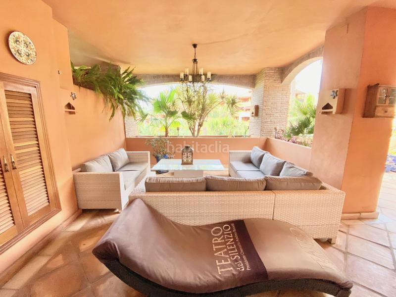 Foto 27b58832-a890-4f2d-ae6b-5e7b9f12e51c. Miete appartement mit parking pool in bahía de Marbella Marbella