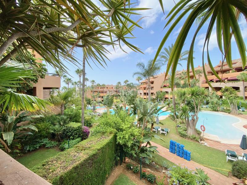 Foto c0677c5e-1b47-426f-a75c-14507f7f04f6. Miete appartement mit parking pool in bahía de Marbella Marbella
