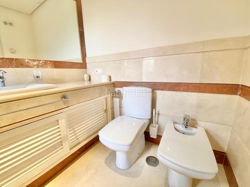 Foto f57565f6-ae98-45b2-938a-13eca99e8702. Miete appartement mit parking pool in bahía de Marbella Marbella