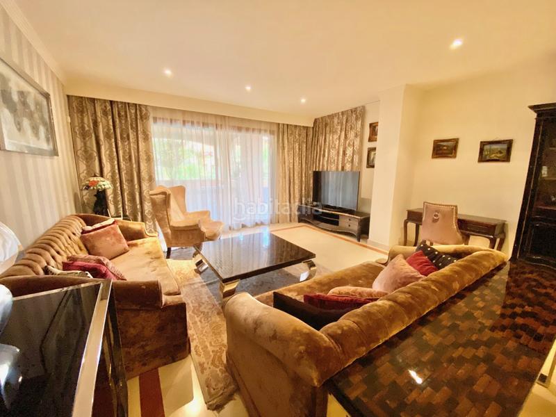 Foto f5e96b9f-91b5-4b1b-93eb-8df540cfaeec. Miete appartement mit parking pool in bahía de Marbella Marbella