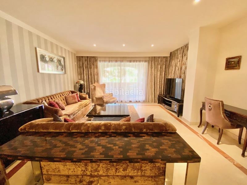 Foto fd337bb7-b699-4e1f-8857-903389c55419. Miete appartement mit parking pool in bahía de Marbella Marbella