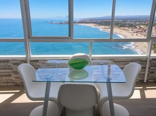 Piccolo appartamento in Torreguadiaro-San Diego. Piso totalmente reformado en planta alta con vistas panorámicas