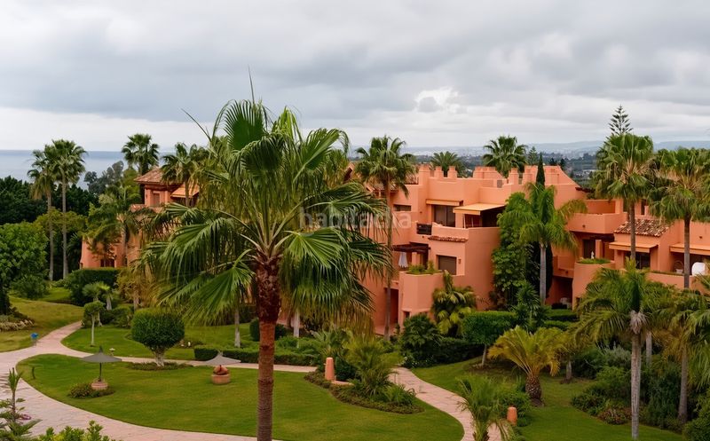 Foto 37a29190-f504-4202-b798-dfee7eb34bb3. Apartament amb aparcament piscina a Sotoserena Estepona
