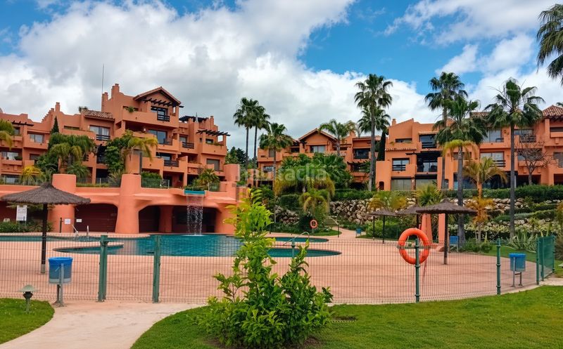 Foto a1c09d32-4e24-4225-a5ab-dc96f5069352. Apartament amb aparcament piscina a Sotoserena Estepona