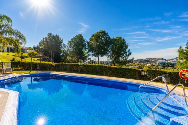 Foto fdd56e20-d218-4c45-a80e-5aaa67d75536. Apartament amb aparcament piscina a los arqueros - puerto del almendro Benahavís