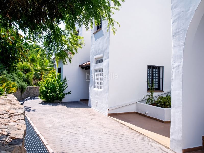 Foto d9166293-b6be-4550-8012-e67f9d6b45c5. Ground floor with parking pool in Casares golf - Casares del sol Casares