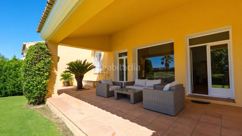 Foto 8f0b32eb-bc8b-4818-8ee5-88516009f279. Maison avec chauffage parking piscine dans puerto de Sotogrande-la marina Sotogrande