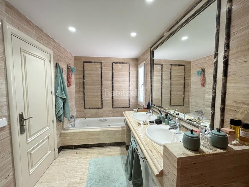 Foto 342916c1-f9c0-4e0d-8136-b434814c950d. Lloguer planta baixa amb aparcament piscina a Sierra Blanca Marbella